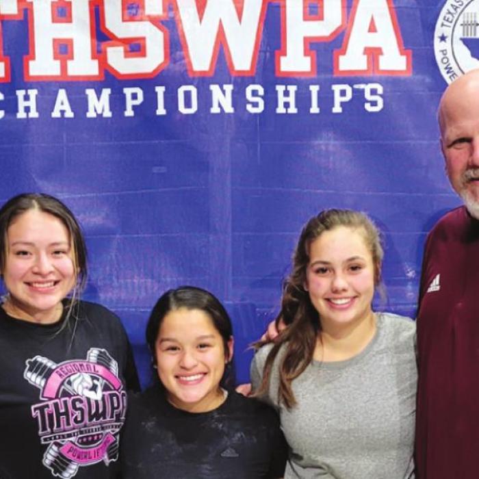 Flatonia Powerlifting Shines at Regional Meets