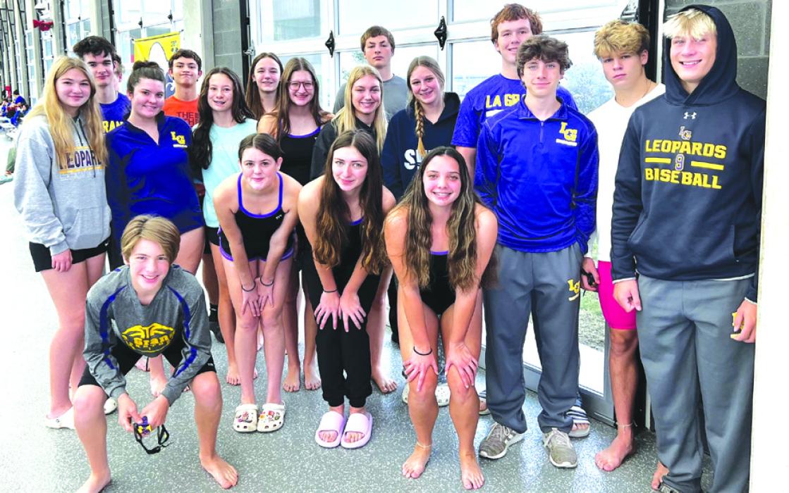 La Grange Swim Team Competes in San Antonio
