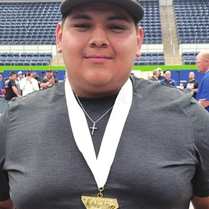 Flatonia’s Alvarado Hoists 1,660 Pounds to Win Powerlifting State Title
