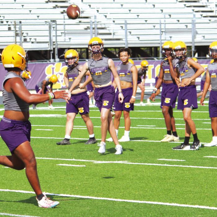 Leopards Start Football Practice Season  With Experience and High Expectations