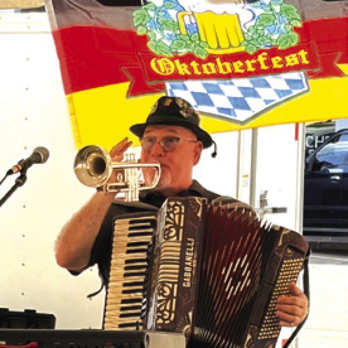 Fun at Oktoberfest in Downtown La Grange