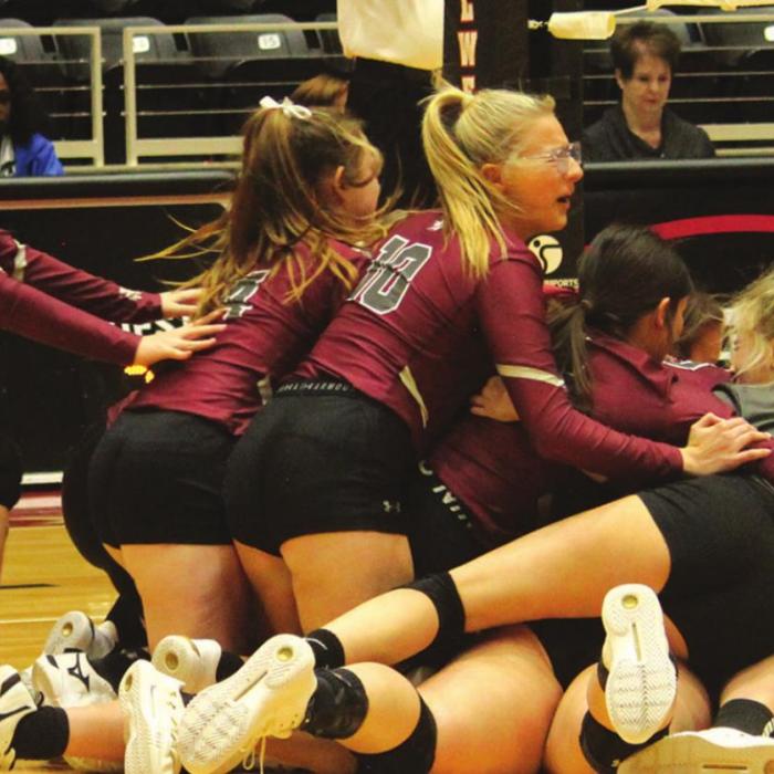 Golden Girls: Fayetteville Wins Title