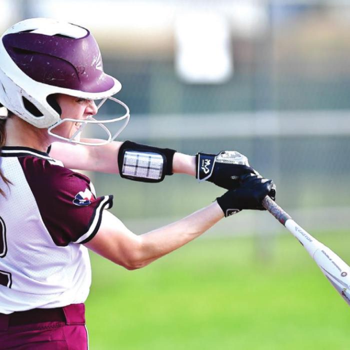 Softball Roundup: LG, FHS Rolling