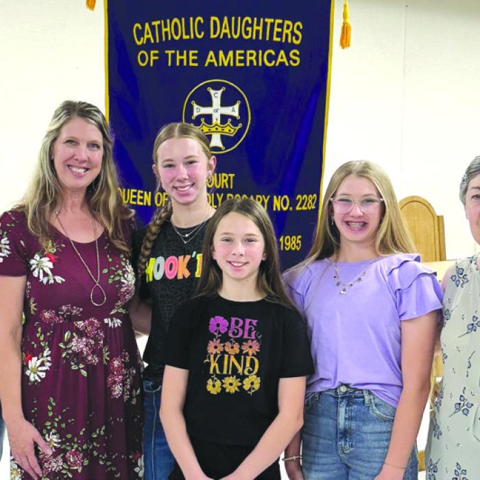 Pictured from left: Sarah Koehl (Regent), Lori Kallus, Kenlie Kallus, Krislee Kallus, Kirtley Kallus, Shirley Macik (Local Education Chairman. Not pictured: Brenda Fietsam, Shannon Fietsam, Dianna Kallus.