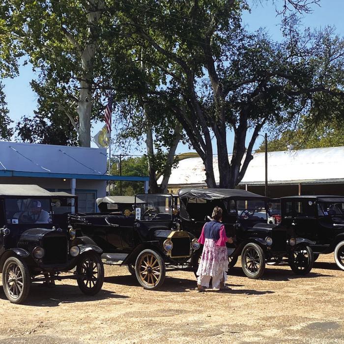Fayette County Visited by Texas ‘T’ Party