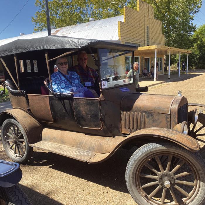 Fayette County Visited by Texas ‘T’ Party