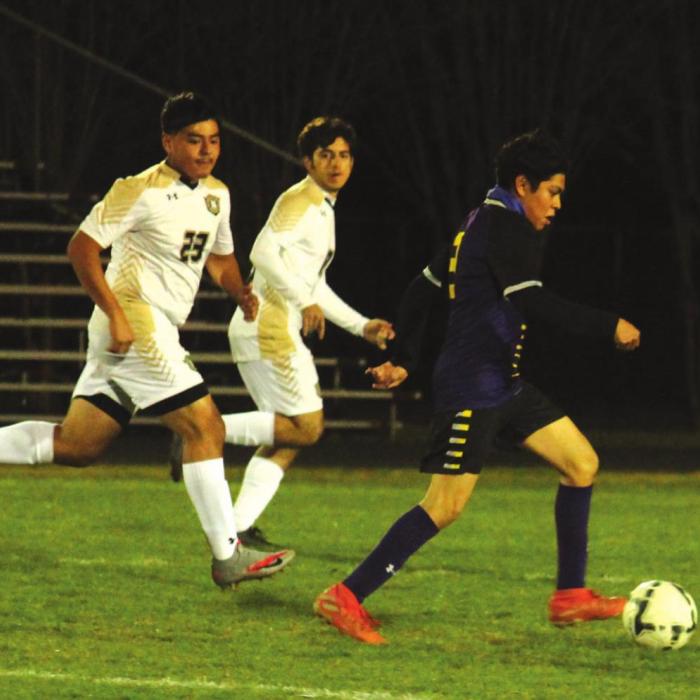 Giddings Beats Leopards in Friday Soccer Shootout