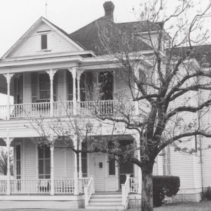 Arnold and Suzy chose to retire in La Grange when they decided that the Kruschel House would be their perfect retirement home. Years later, however, Arnold admits they got lucky. Had they known what wonderful people live in La Grange, they’d have chosen the city and been just as happy in a much less impressive residence.