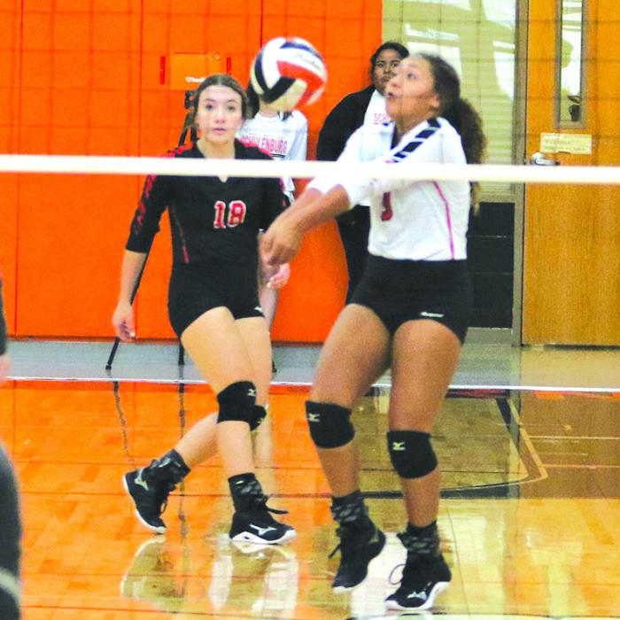 Schulenburg’s Kieryn Adams digs a ball in Tuesday’s match against Fayetteville. Photos by Audrey Kristynik