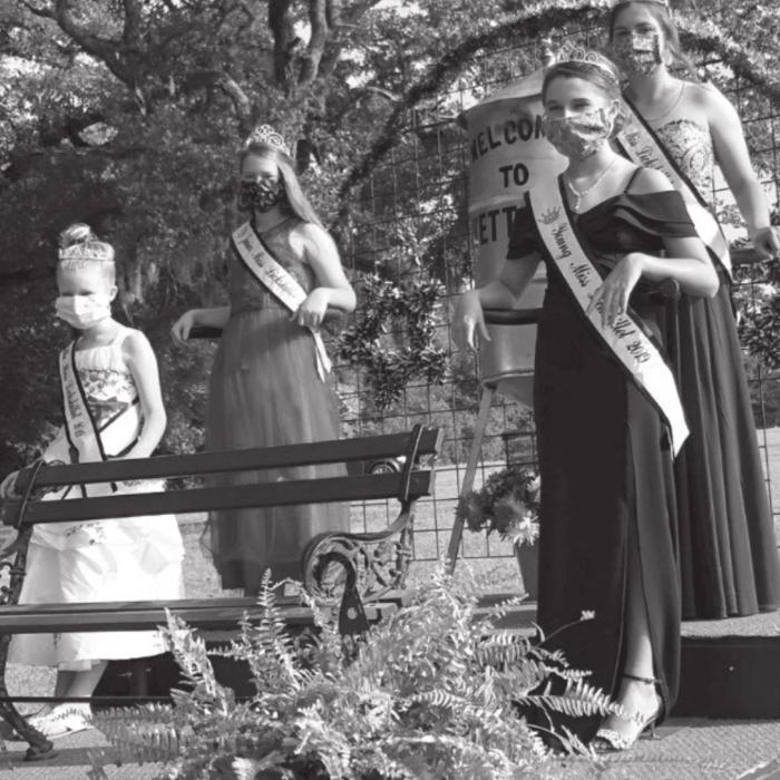 The Fayetteville Chamber of Commerce Lickskillet float won second place in the Round Top Fourth of July Parade last Saturday. Pictured here are Sawyer Mau-Little Miss, Harper Mau-Junior Miss, Whitney Bradley-Young Miss and Julie Korenek-Queen.