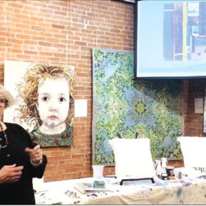 Packed House Hears About Painting on Quilts