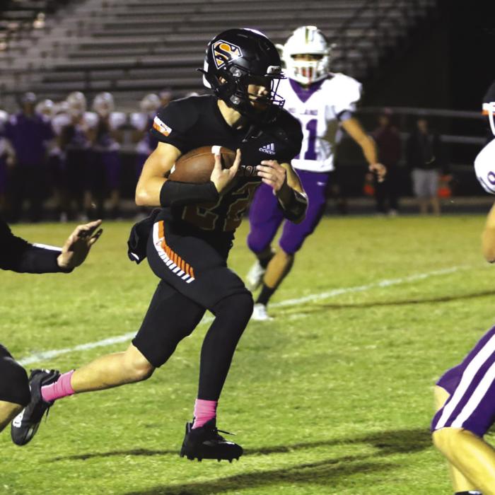 Janda Has a Hand in Four TDs, but Shorthorns Still Fall to Holland