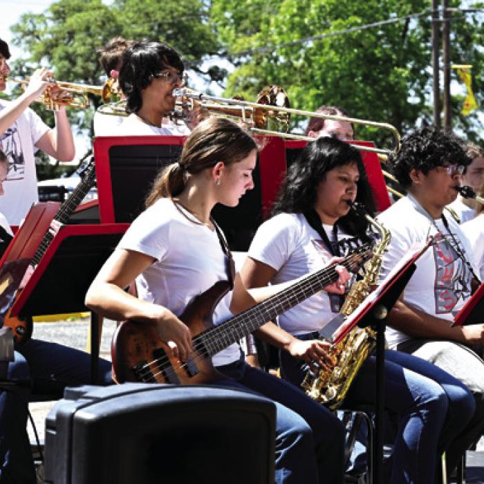Columbus Jazz Band playing at last year’s ArtWalk.