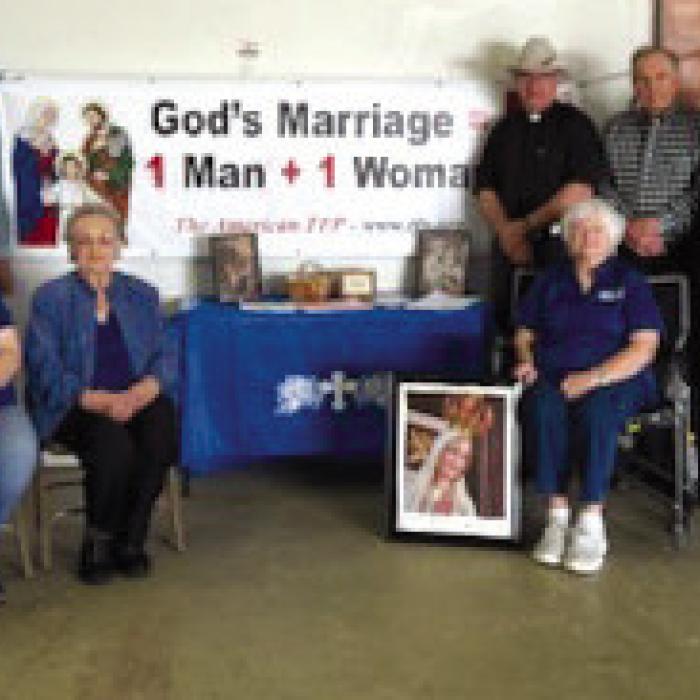 KJZT St. Anne’s Society #10, Fayetteville, held a public square Rosary crusade in support of traditional marriage. KJZT Family Life is a Fraternal Benefit Society founded in 1894 by Czech Catholic women.