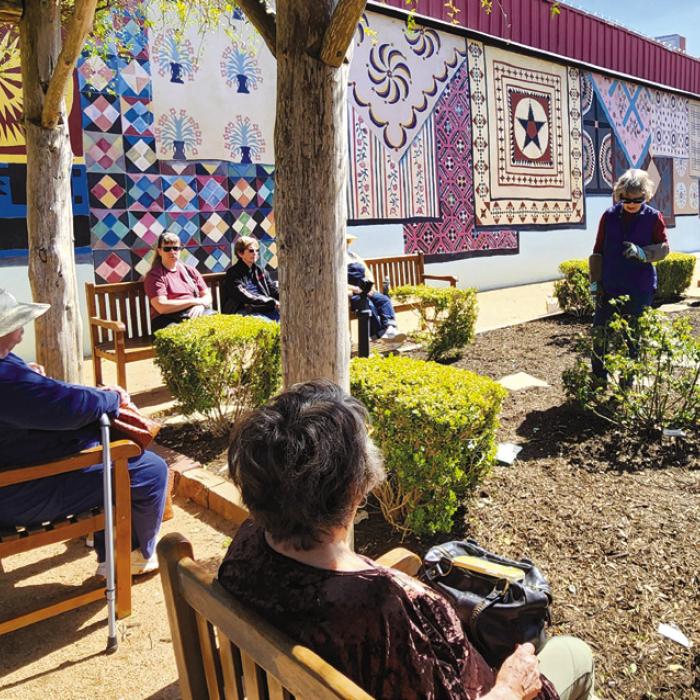 Rose Trimming Class Held in La Grange