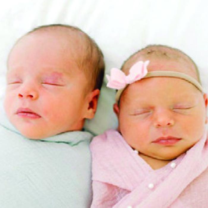 Twins Born to Cummins Family