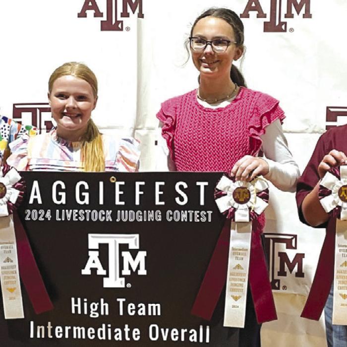 Champion Intermediate Team: Alexis Berckenhoff, Kaisley Janecka, Tatum Fritsch, and Abraham McBride.