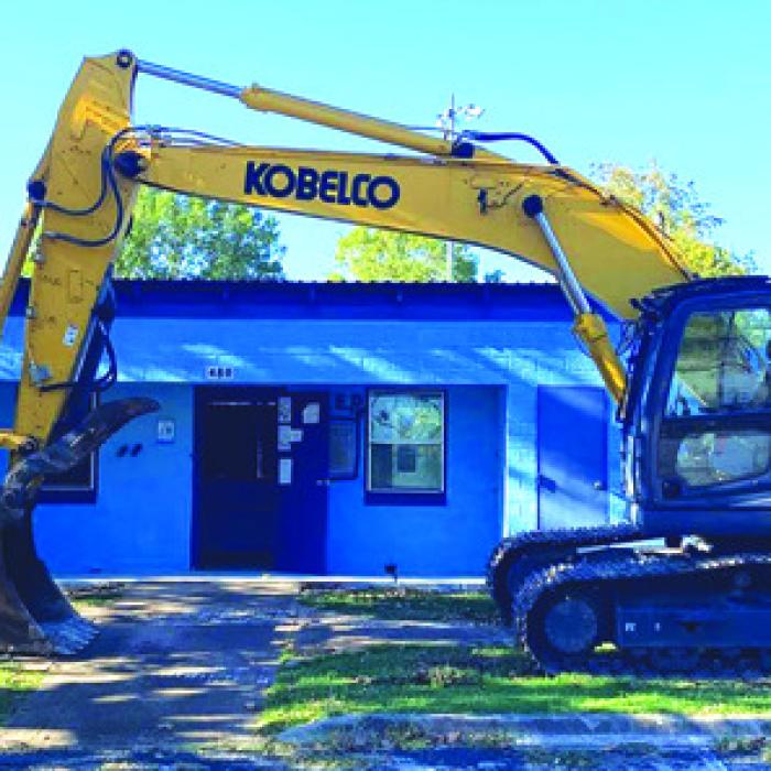 Splash, Down: LG Pool Demo Begins