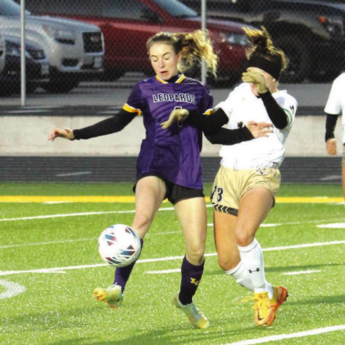 La Grange Soccer Splits With Giddings