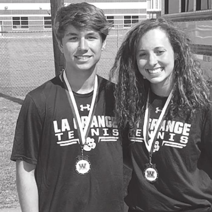 Leopard Tennis Players Medal in Waller