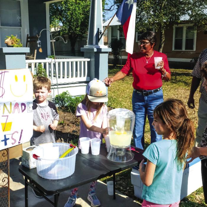 Lemonade Stand a Sweet Way to Spend Spring Break