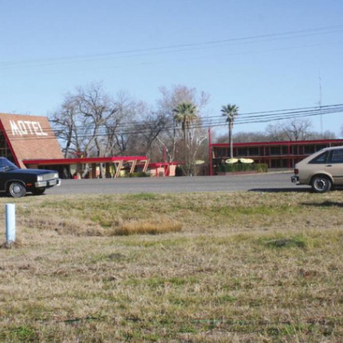 Film Crew Shoots in Front of Cottonwood Inn