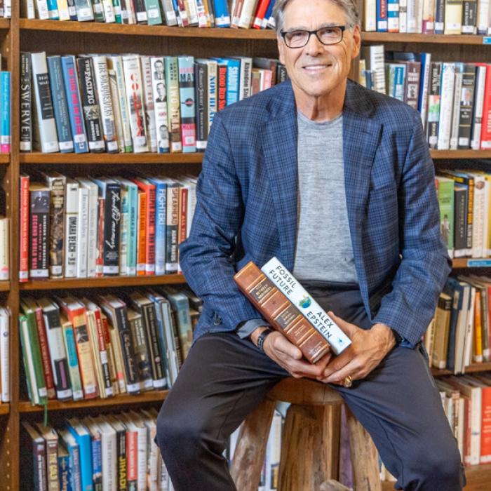 County Resident Rick Perry Getting Back into the State Political Spotlight