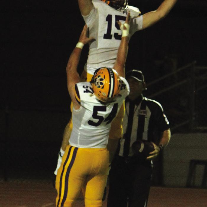 Leps Fall in Regular Season Finale to Cuero