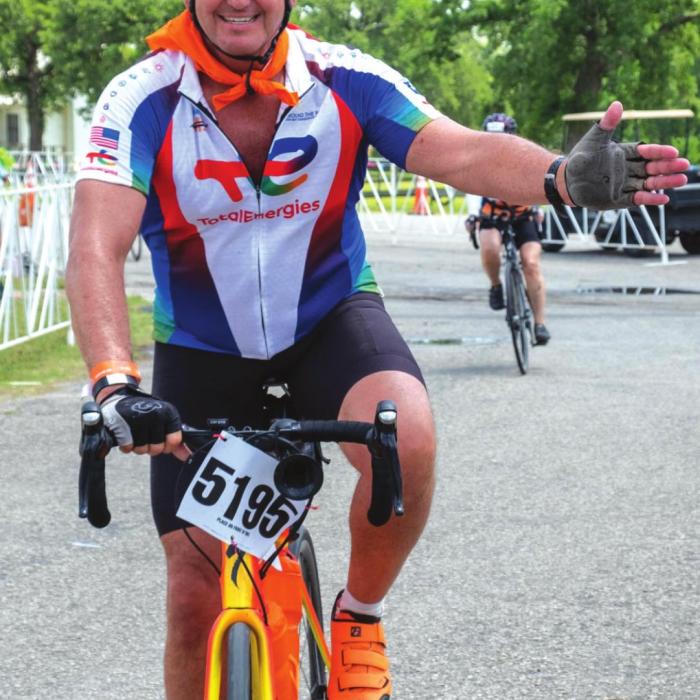 6,000 Cyclists Descend on La Grange