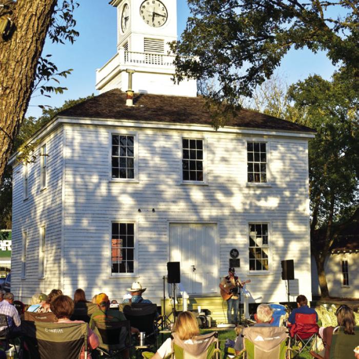 The scenic Fayetteville courthouse square.