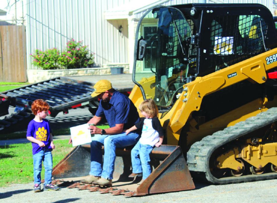 Preschool Holds ‘Truck Touch’ Event to Learn About Community Helpers