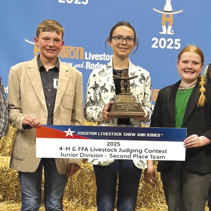 Reserve Champion Junior Team: Abraham McBride, Holden Holub, Tatum Fritsch, Kailey Janecka, and HLSR Representative.