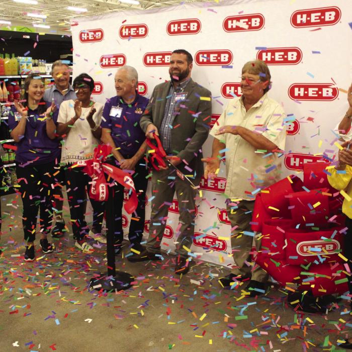 HEB Holds Ribbon Cutting of Remodeled LG Store