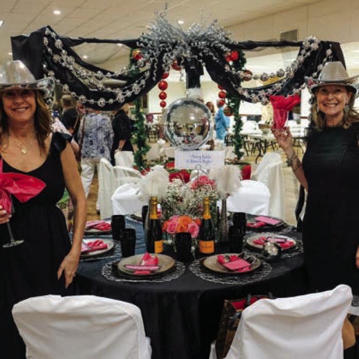 This disco-themed table was sponsored by Stacie Kuithe and Rebecca Wight.