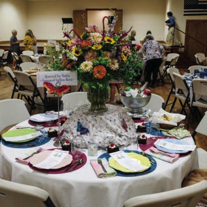 The models table, sponsored by Pam Hurst, featured a beautiful bouquet of spring flowers.