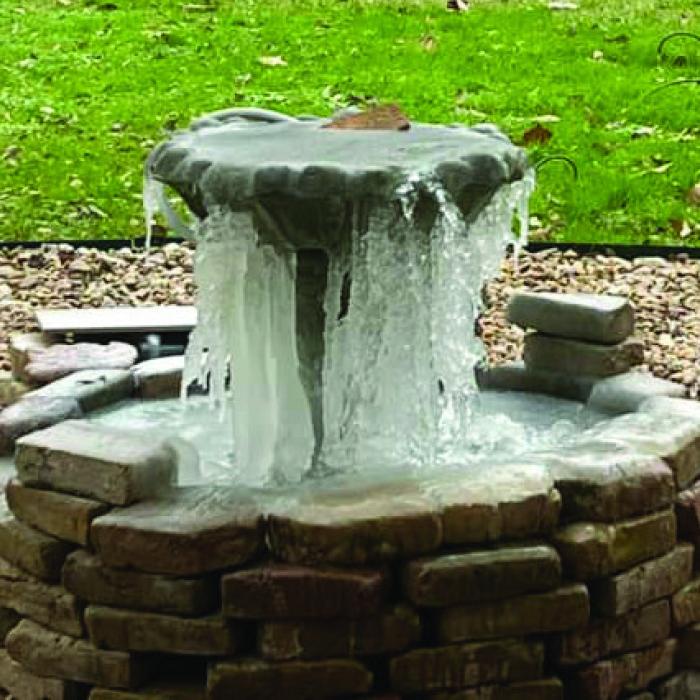 Deokie Ramlochan sent us this photo of an ice fountain in La Grange.