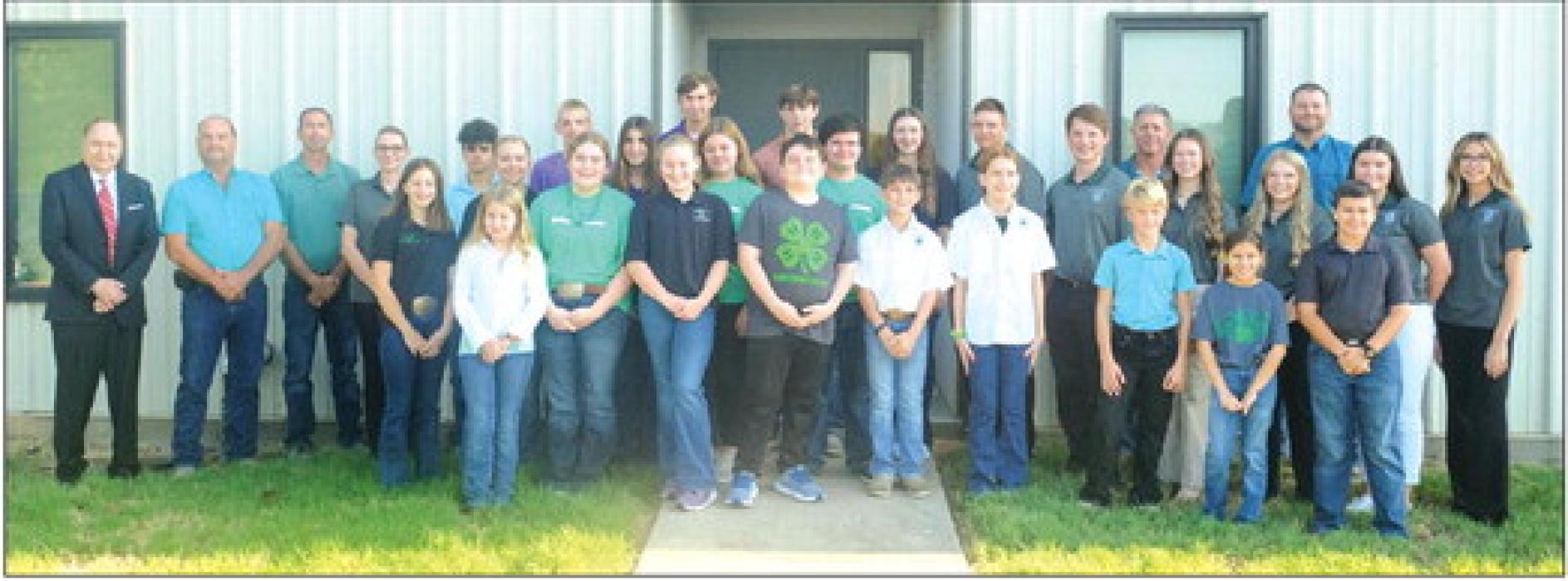 Students Give Reports as 4-H Week Nears