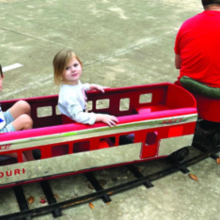 Hundreds Greet Santa’s Arrival by Train into La Grange Saturday