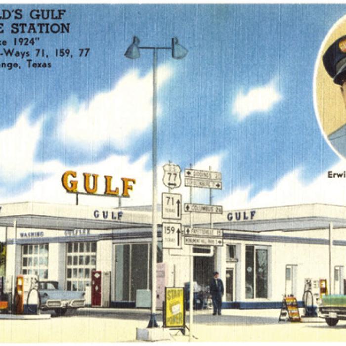 A postcard of what the Erwin Petzold’s Gulf Station looked like in its heyday where the Pharmhouse parking lot is now.