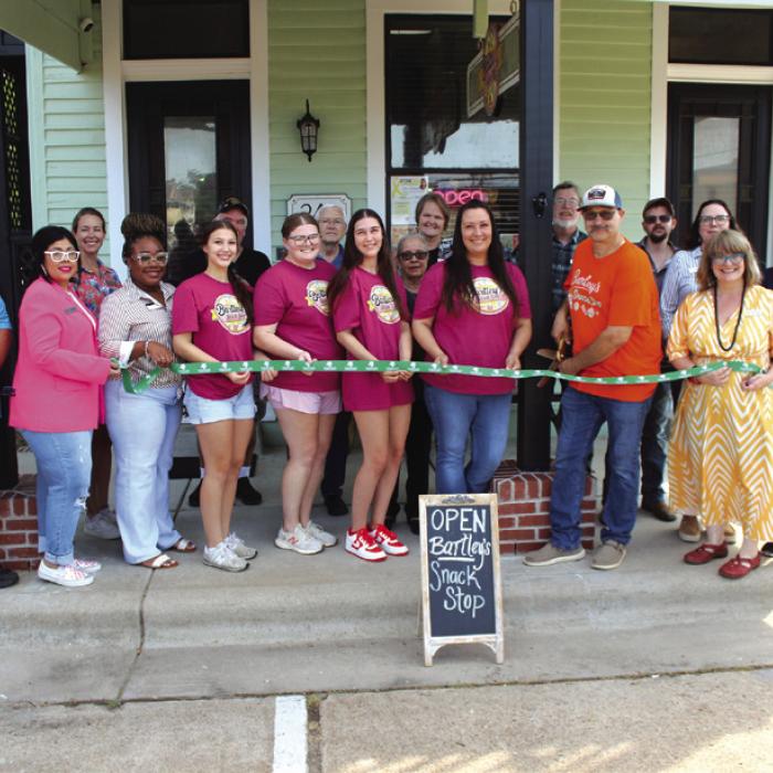 Snack Shop in Downtown La Grange Holds Ribbon Cutting