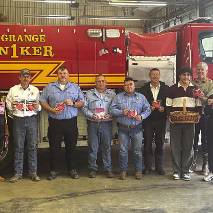 Lions and Leos Give Out Valentines 