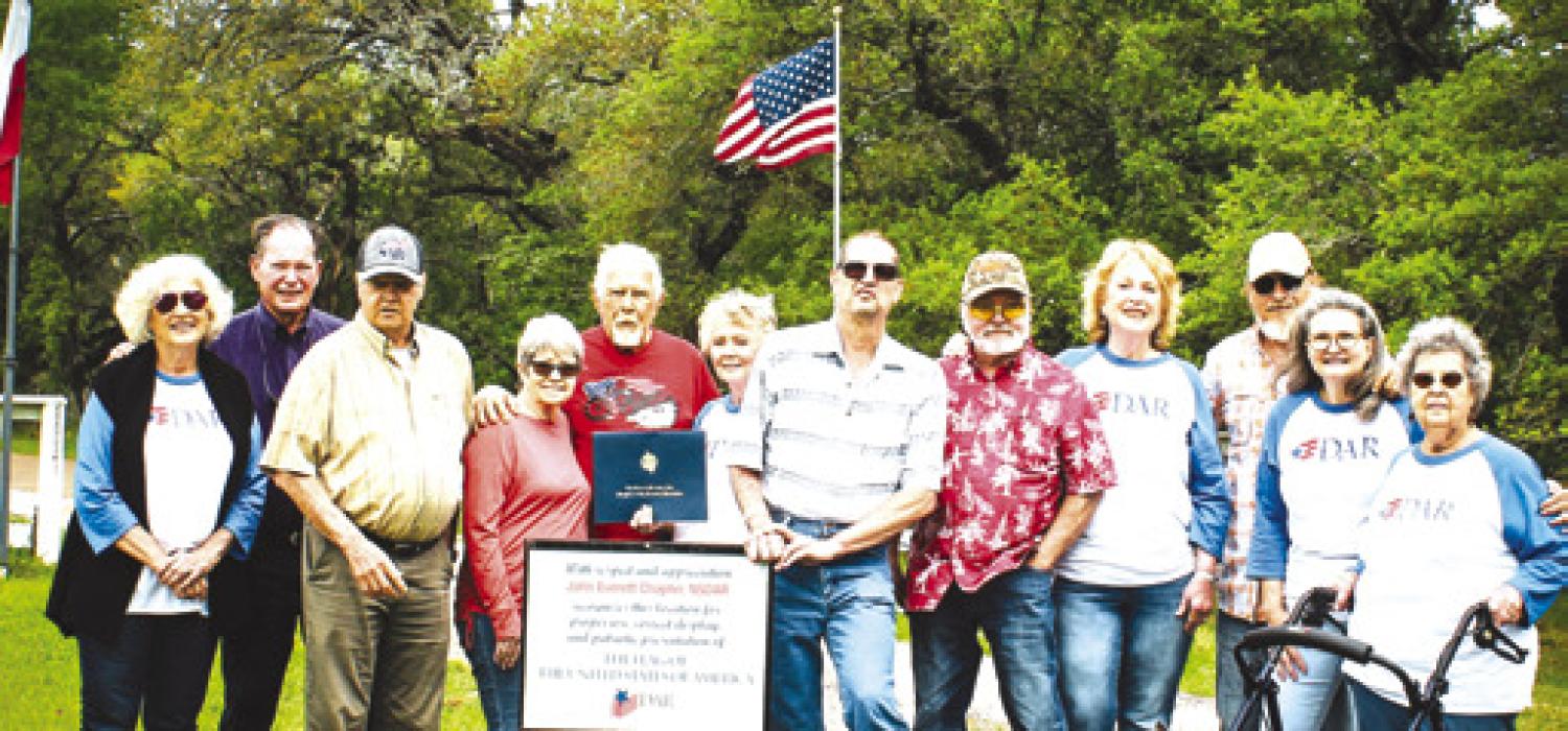 DAR April American Flag Recognition Honors Herb & Peggy Fish of Columbus