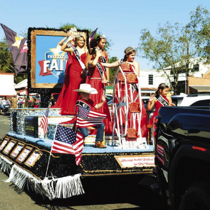 First place out-of-town entry went to the Fayette County Fair Association and Fair Royalty.
