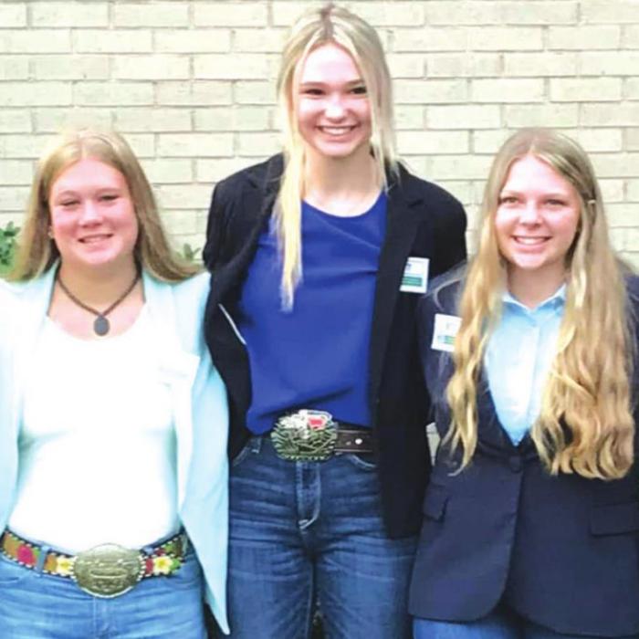 Livestock Judging – Railey Nieto, Haley Schramek, Kaelan Freytag, Kaylee Henley, and Coach Kaci Carrales