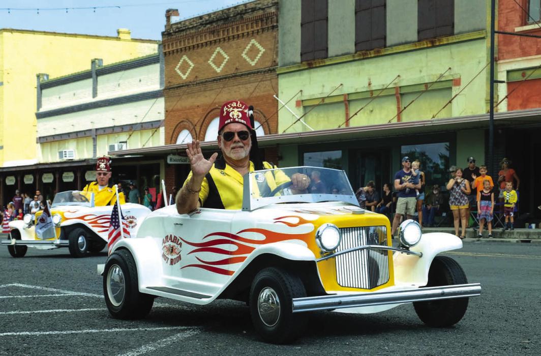 The Arabian Shriners returned to the Festival Parade this year to entertain the crowd with their tiny cars.