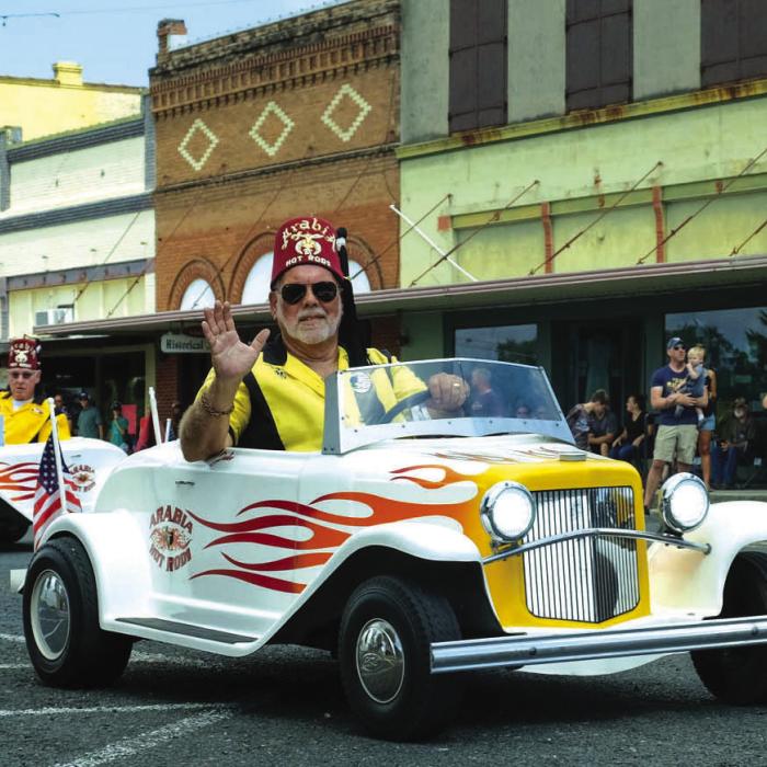 The Arabian Shriners returned to the Festival Parade this year to entertain the crowd with their tiny cars.
