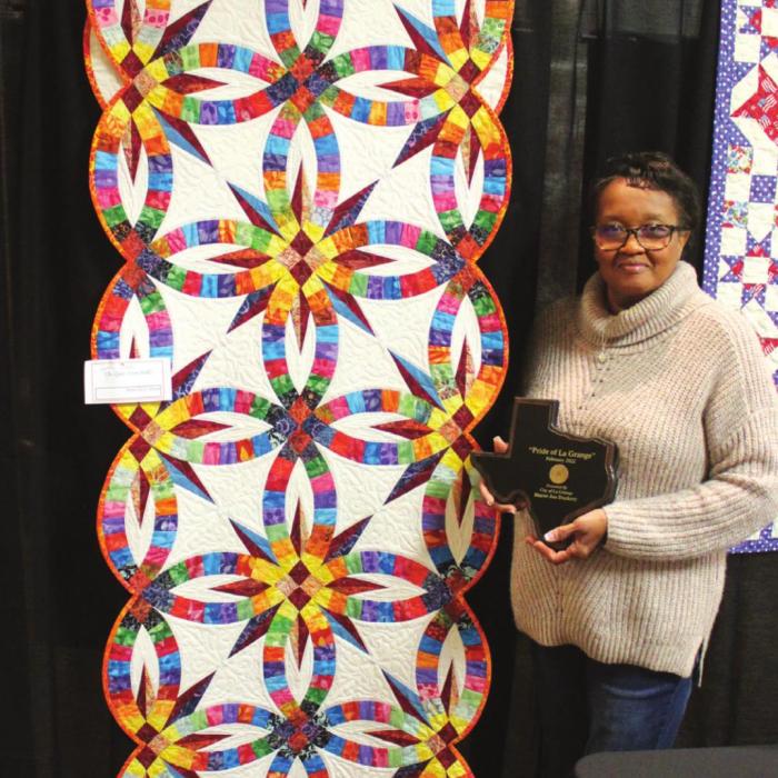 Mayor Picks ‘Pride of LG’ Quilts