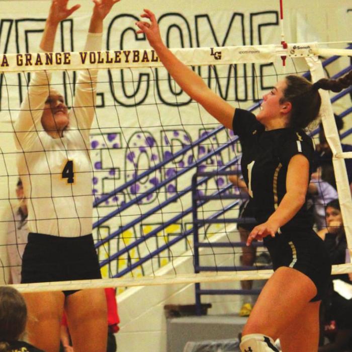 Giddings Beats LG in District Volleyball
