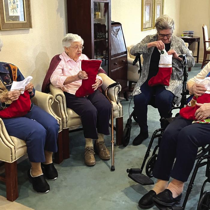 Jefferson Place Residents Get To Celebrate Christmas Early