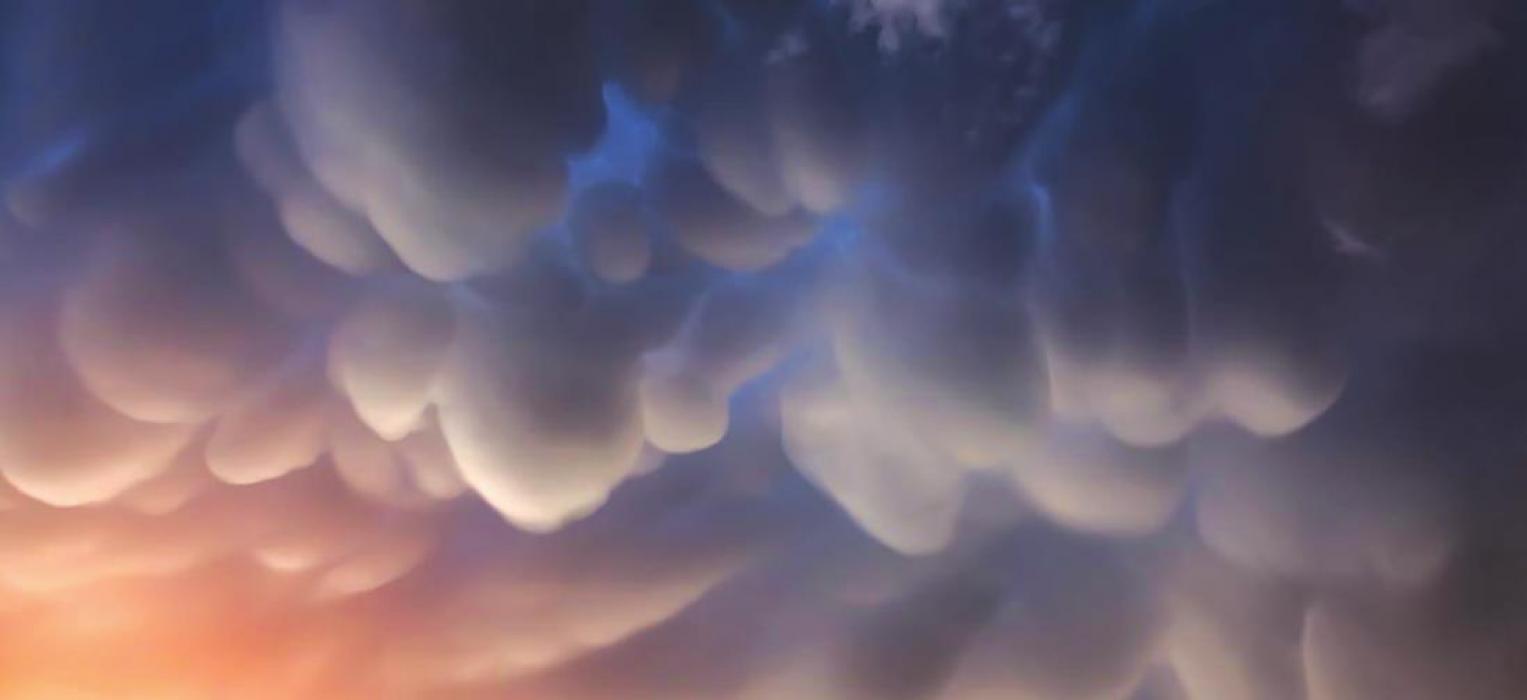 An example of Mammatus clouds.
